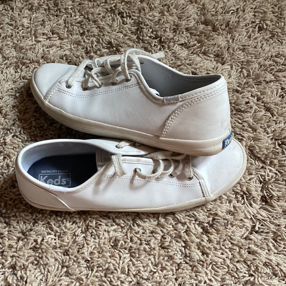 white keds shoes! - Picture 1 of 3